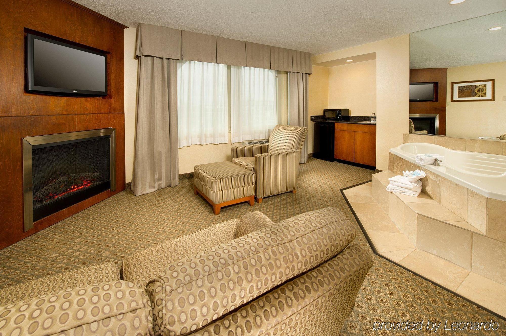 Holiday Inn Express Baltimore At The Stadiums By Ihg Pokoj fotografie